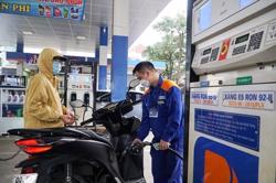 ‘Hạ nhiệt’ giá xăng dầu