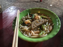 Tìm đâu bún đỏ Ban Mê!