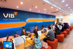 Nhiều ngân hàng báo lãi lớn, giá cổ phiếu tăng mạnh