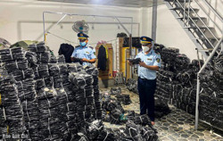 Phát hiện 5.000 sản phẩm quần áo không rõ nguồn gốc, xuất xứ