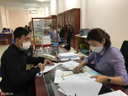 Khó khăn khi thu hồi tiền chi bảo hiểm thất nghiệp sai quy định