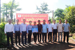 Khởi công xây dựng Nhà tình nghĩa tặng hộ nghèo ở xã Ea H’đing, huyện Cư M’gar.