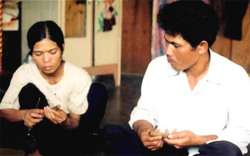 Chiếc nhẫn bạc và nghi lễ đời người