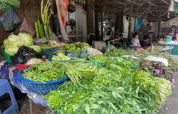 Bao giờ giá các mặt hàng giảm theo giá xăng?