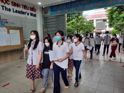 Hàng loạt trường "hot" công bố điểm sàn xét tuyển