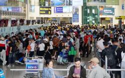 Không để xảy ra tình trạng tăng giá vé máy bay trái quy định