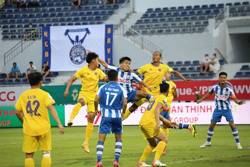 Giải hạng Nhất quốc gia 2022: Hấp dẫn cuộc đua 6 đội tốp trên