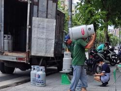 Giá gas giảm tiếp 18.000 đồng/bình 12 kg