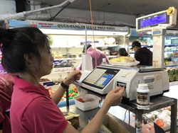 Đừng “ăn chặn” của người mua hàng