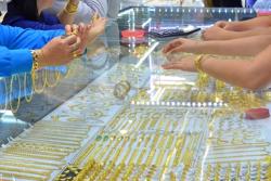 Giá vàng hôm nay 11-8: USD giảm giá rất mạnh, vàng vẫn "bốc hơi"