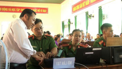 Huyện Ea Kar phấn đấu đến 20/9 hoàn thành cấp căn cước công dân