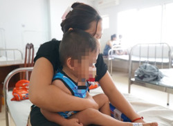 Không chủ quan khi trẻ mắc sốt xuất huyết