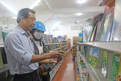 Sách giáo khoa mới: Chủ động mà vẫn bị động