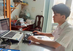 Hai thủ khoa đam mê môn Tin học