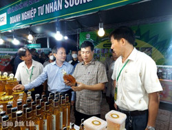 Huyện Krông Pắc: Khai mạc Hội chợ triển lãm các sản phẩm OCOP, các sản phẩm trái cây địa phương