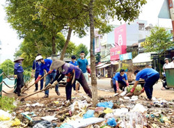 Tuổi trẻ Buôn Hồ chung tay bảo vệ môi trường