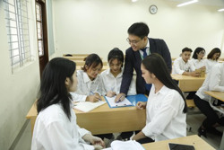 Chọn học đại học hay học nghề?