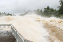 Mưa to liên tục, hồ Ea Súp thượng và Ea Súp hạ phải xả tràn