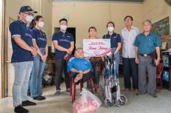 Honda Ô tô Đắk Lắk - Buôn Ma Thuột thăm, tặng quà các gia đình nạn nhân chất độc da cam/dioxin.