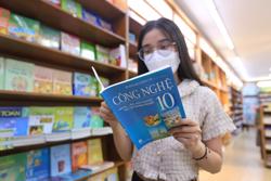 Sử dụng ngân sách Nhà nước mua sách giáo khoa phổ thông cho học sinh mượn