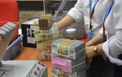 Thêm room tín dụng, ngân hàng vẫn "chật vật" cho vay