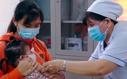 Thiếu vaccine, lo dịch bệnh bùng phát