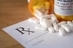 Thứ hay bị lạm dụng khi trẻ cảm có thể gây tác dụng phụ suốt đời