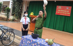 Tuyên truyền Luật Giao thông đường bộ cho hơn 700 học sinh Trường THCS Thành Nhất