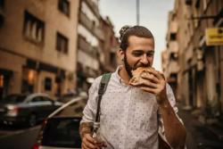 4 cách ăn quen thuộc này có thể là lý do bạn tăng cân khó hiểu