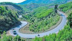 Kết nối du lịch “rừng - biển”: Cơ hội của những đô thị mới