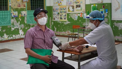 Lập 'hàng rào' ngăn biến chủng Covid-19