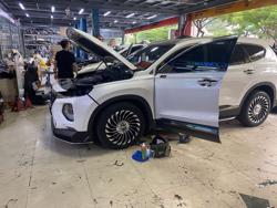 Rắc rối, tốn kém vì phụ kiện