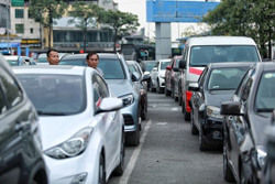 Đề xuất gia hạn thời gian đăng kiểm ô tô: Cục Đăng kiểm Việt Nam nói gì?