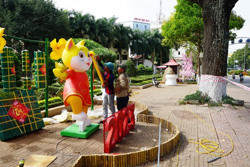 Điểm tô phố phường đón Xuân