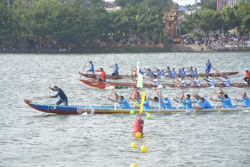 Đầu năm du Xuân, xem đua thuyền truyền thống huyện Krông Ana