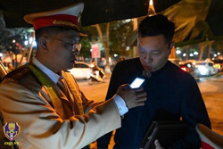 Vi phạm nồng độ cồn, chạy quá tốc độ: Kiên quyết xử lý nghiêm