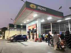 Giá xăng dầu đồng loạt tăng mạnh đầu năm mới Quý Mão 2023