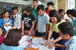 ĐỀ XUẤT GIẢM BẬC THUẾ THU NHẬP CÁ NHÂN: Người làm công ăn lương có "nhẹ gánh"?