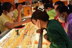 Giá vàng hôm nay 4-1: Tăng dữ dội