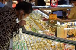 Giá vàng hôm nay 5-1: Tăng tiếp khi USD bất ngờ giảm giá