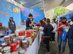 Hơn 40 gian hàng Chợ Tết Công đoàn tại Đắk Lắk