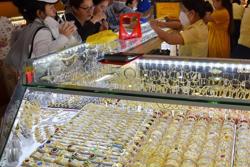 Giá vàng hôm nay 7-1: Đảo chiều tăng sốc