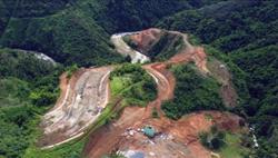 Sạt lở gần tuyến đường đang đầu tư xây dựng tại Đắk Nông