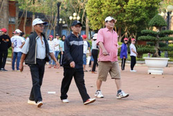 Chăm sóc nâng cao sức khỏe người cao tuổi