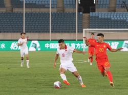 Tuyển Việt Nam tiếp tục thử nghiệm nhân sự