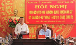 Công bố quyết định và thông qua kế hoạch giám sát Kết luận số 67-KL/TW của Bộ Chính trị