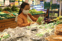 Tổng mức bán lẻ hàng hóa và doanh thu dịch vụ tăng gần 8,8%