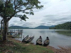Mênh mang hồ Lắk