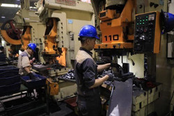 Giảm thuế để kích cầu