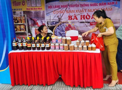 Chuyên biệt hóa quà lưu niệm: Thay đổi sản phẩm du lịch?